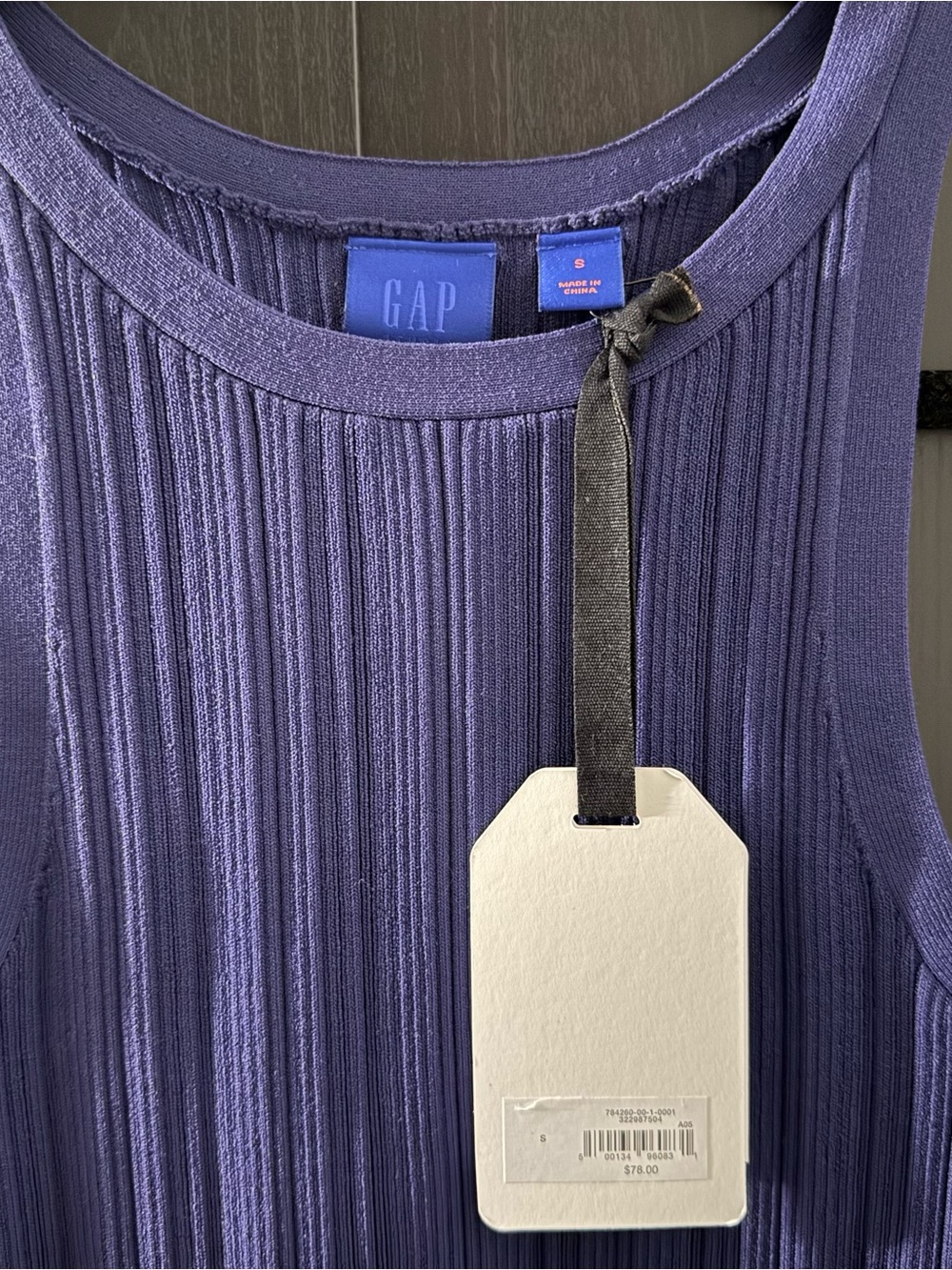 GAP Blue Ribbed Tank Top - Picture 2 of 2